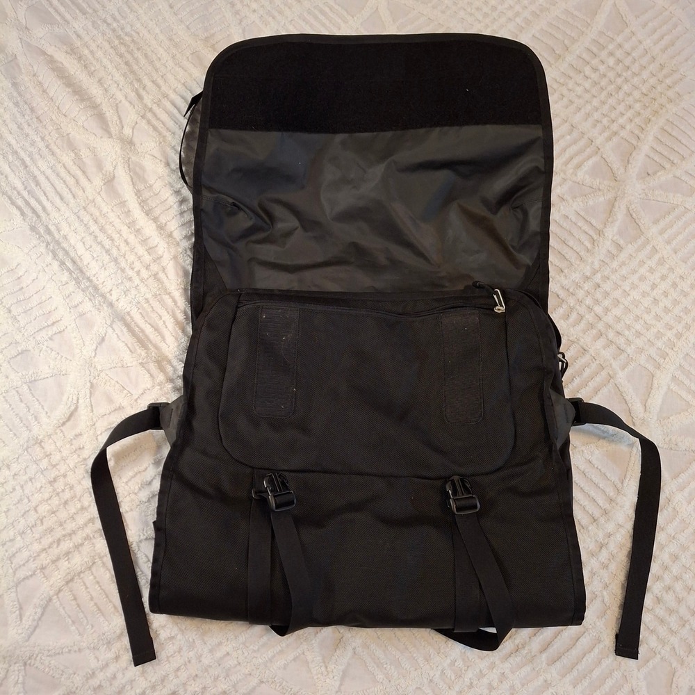 The North Face XL Messenger Bag Black Nylon Laptop Commuter Shoulder Satchel Bag - Picture 4 of 13